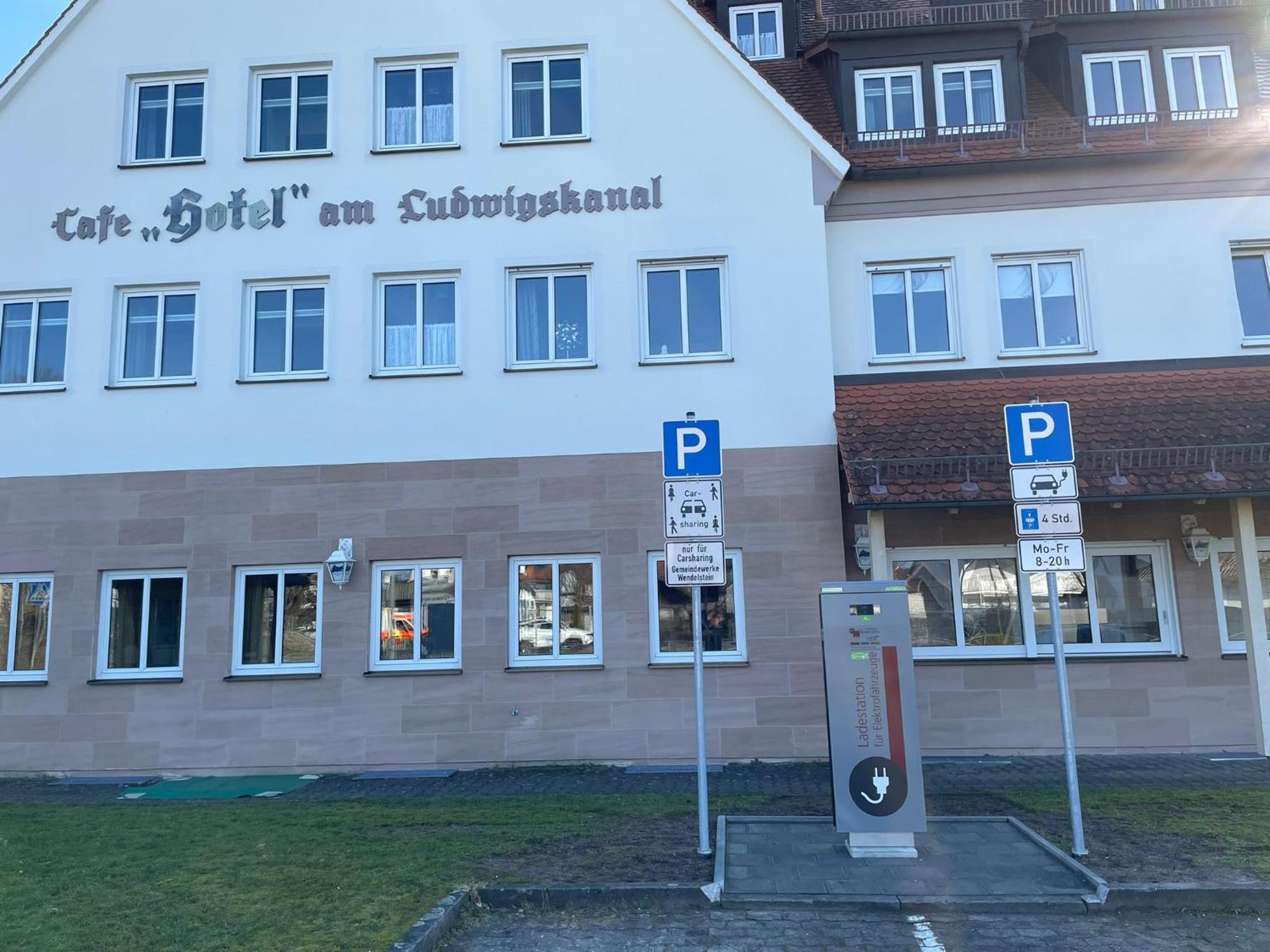 Hotel Am Ludwigskanal Wendelstein Exterior foto